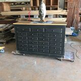 Old drawer cabinet