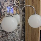 Floor lamp with tulip base and cascading globe 1980