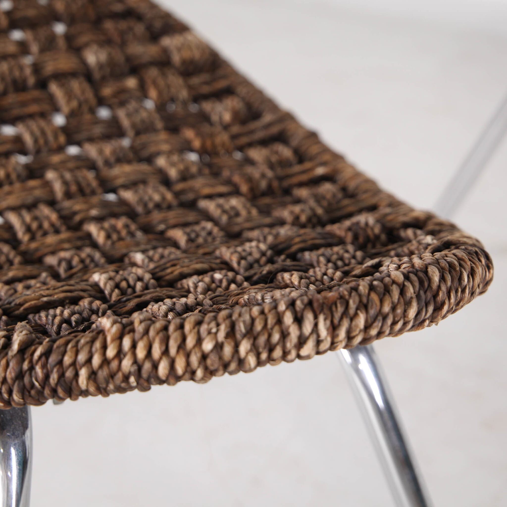 Chaise d’appoint en corde et son ottoman