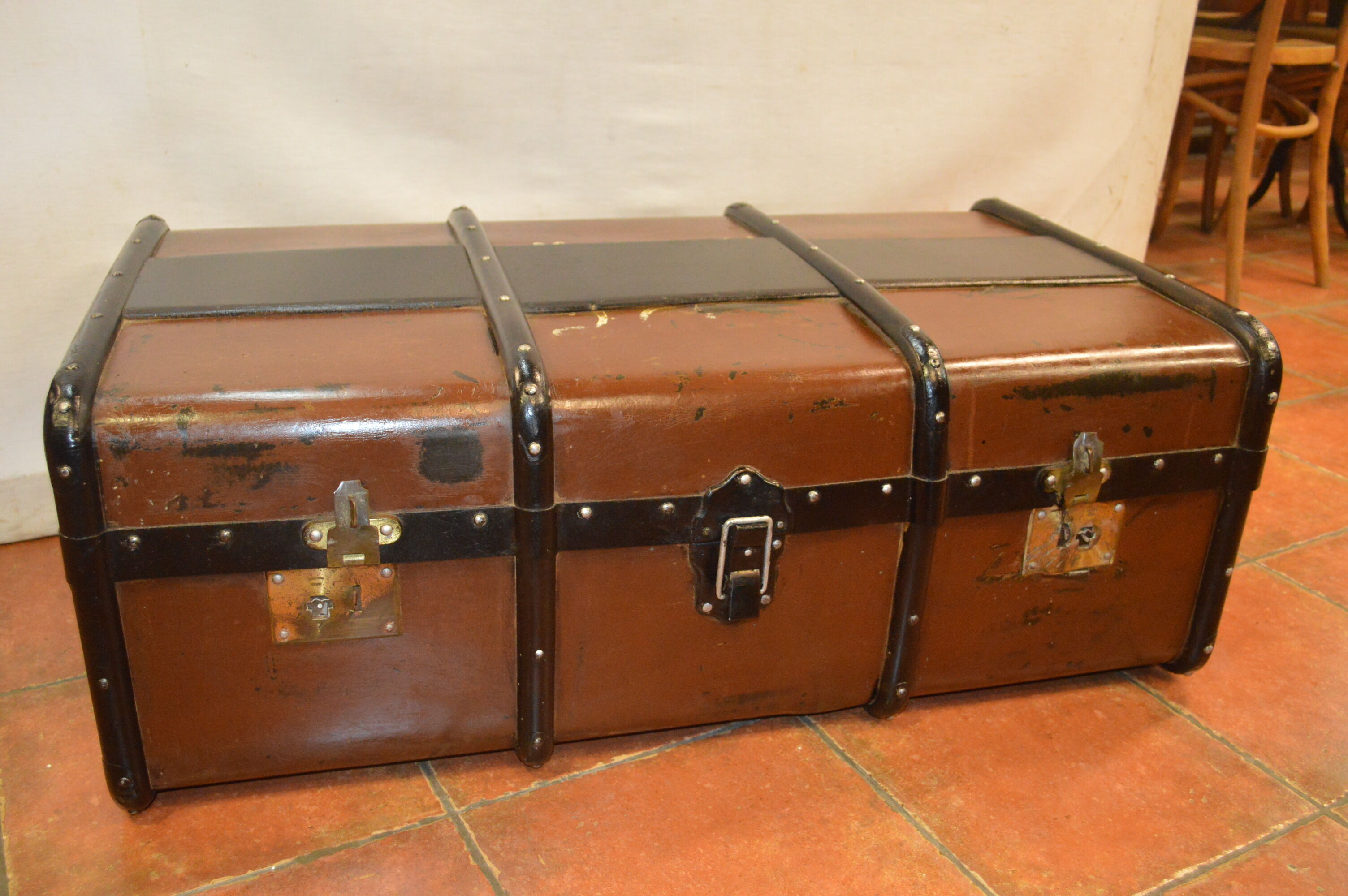 Travel trunk