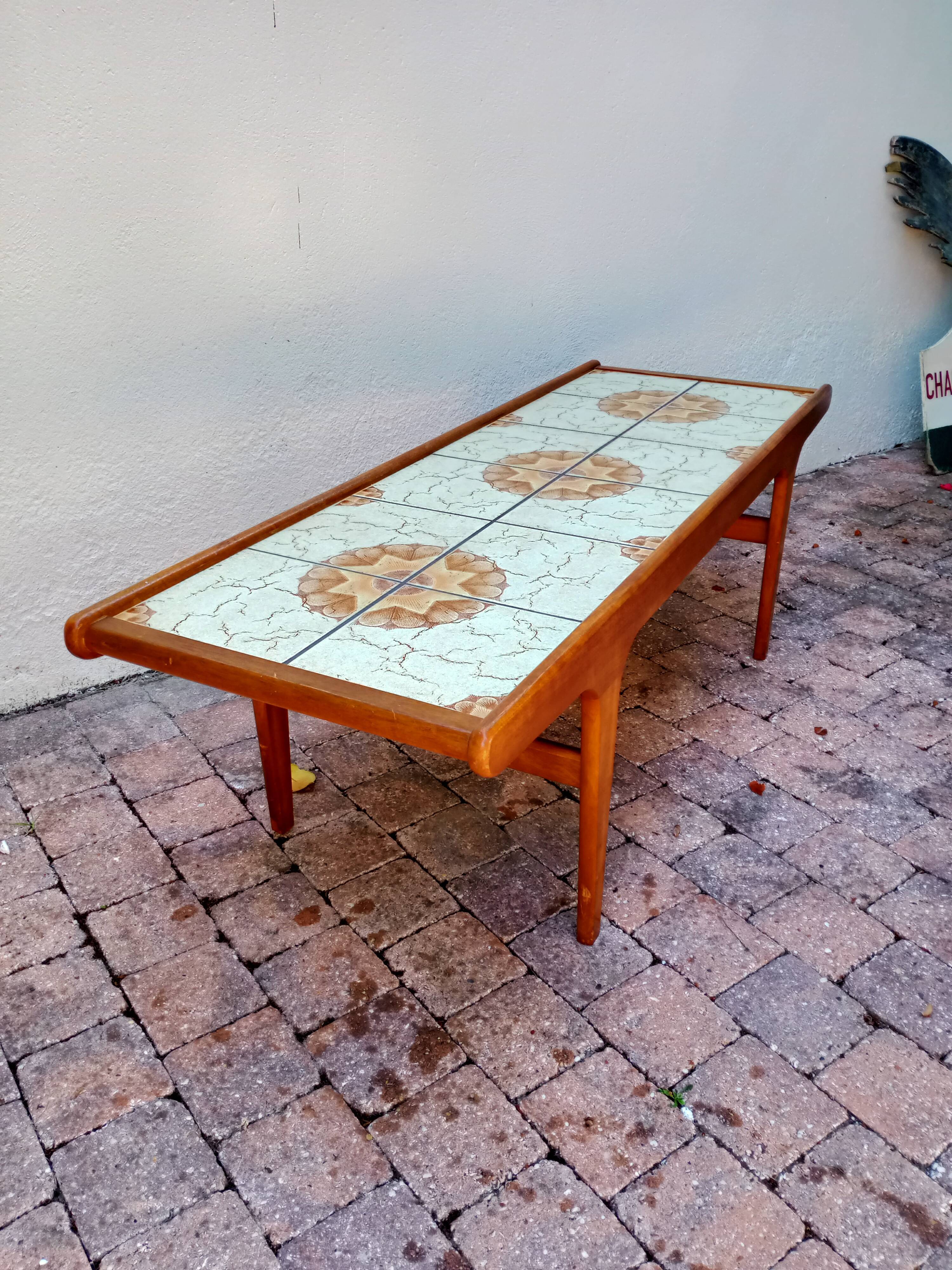 Ceramic vintage coffee table