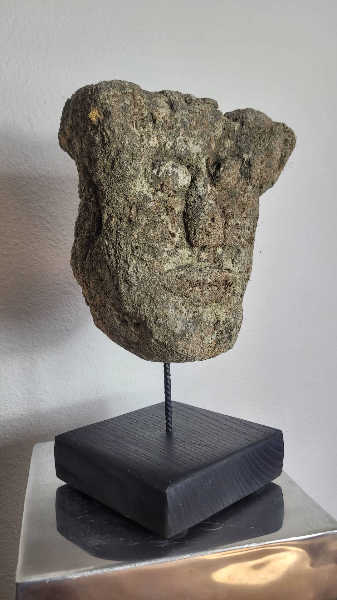 Ancienne sculpture en pierre