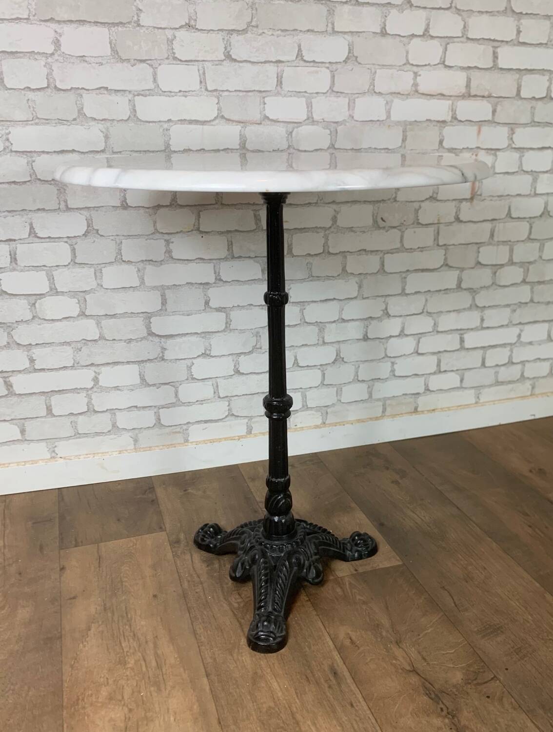Table bistrot en marbre