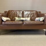 Scandinavian design 2-seater leather sofa.