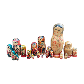 19 Vintage Russian Matryoshka Dolls