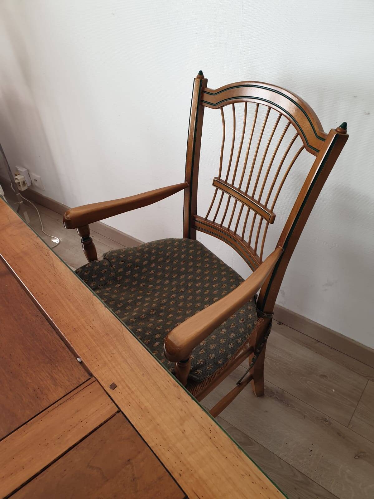 Solid wood desk – Rustic chic style