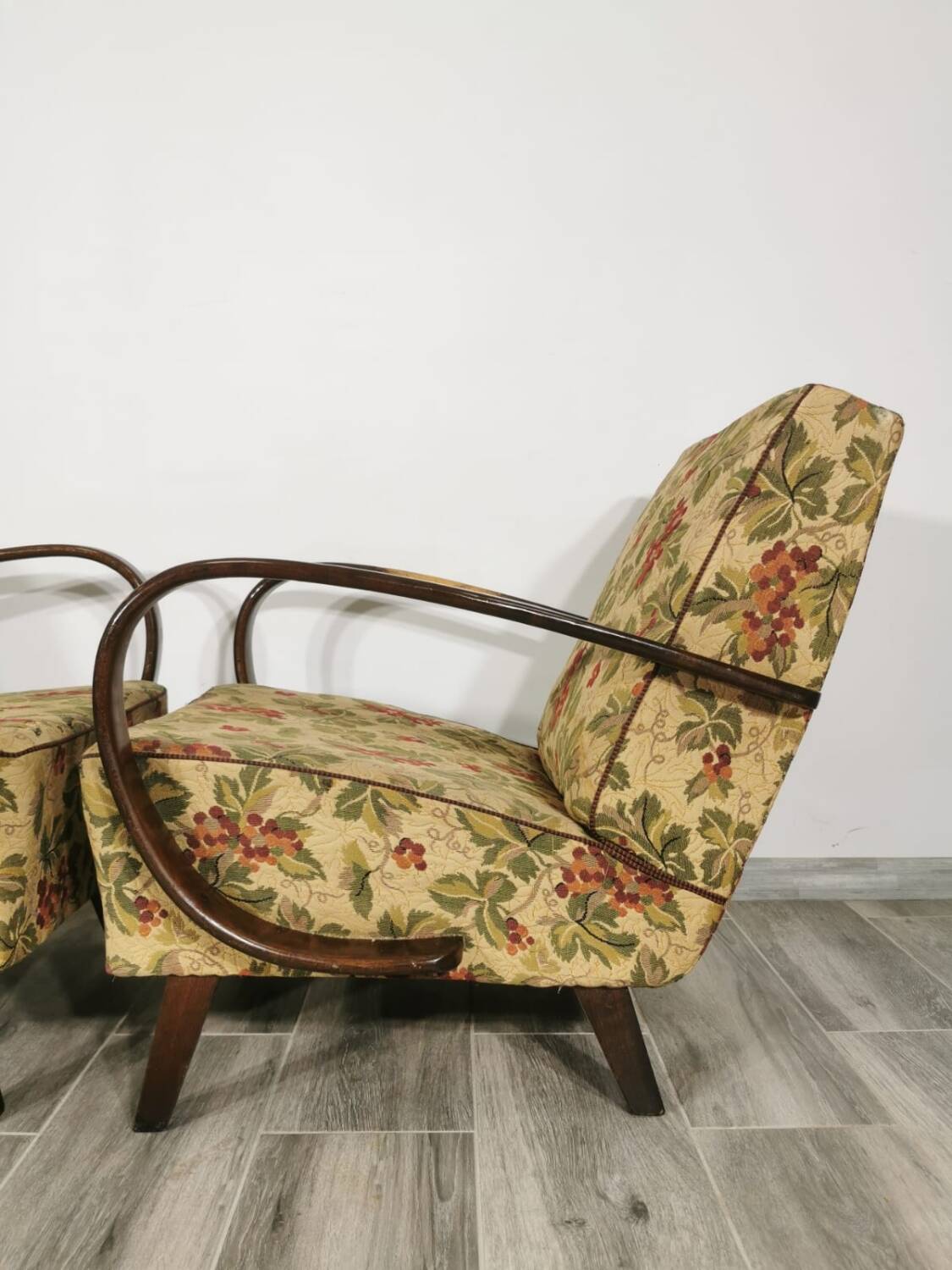 Art deco armchair by Jindrich Halabala