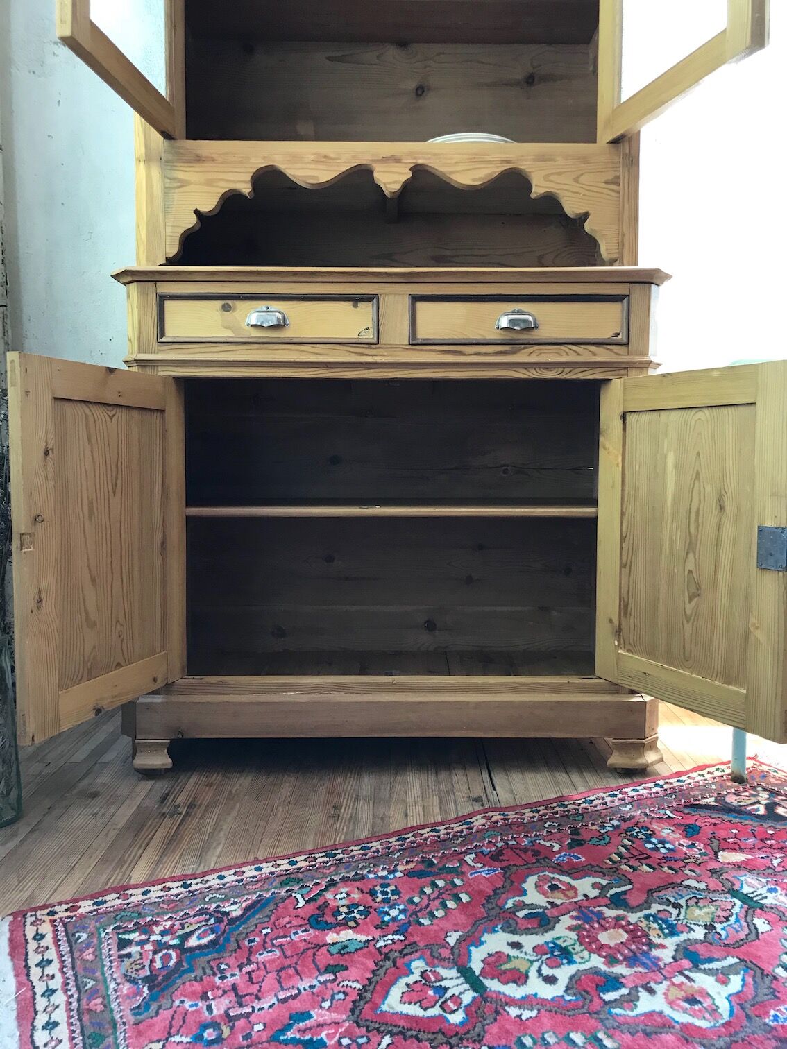 Buffet two bodies in raw pine