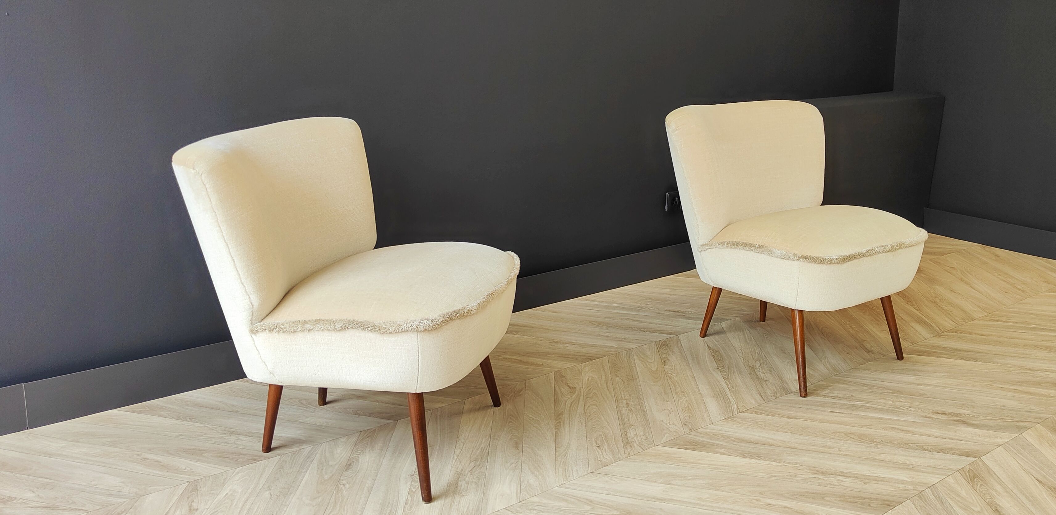 Two Mid Century cocktailchairs