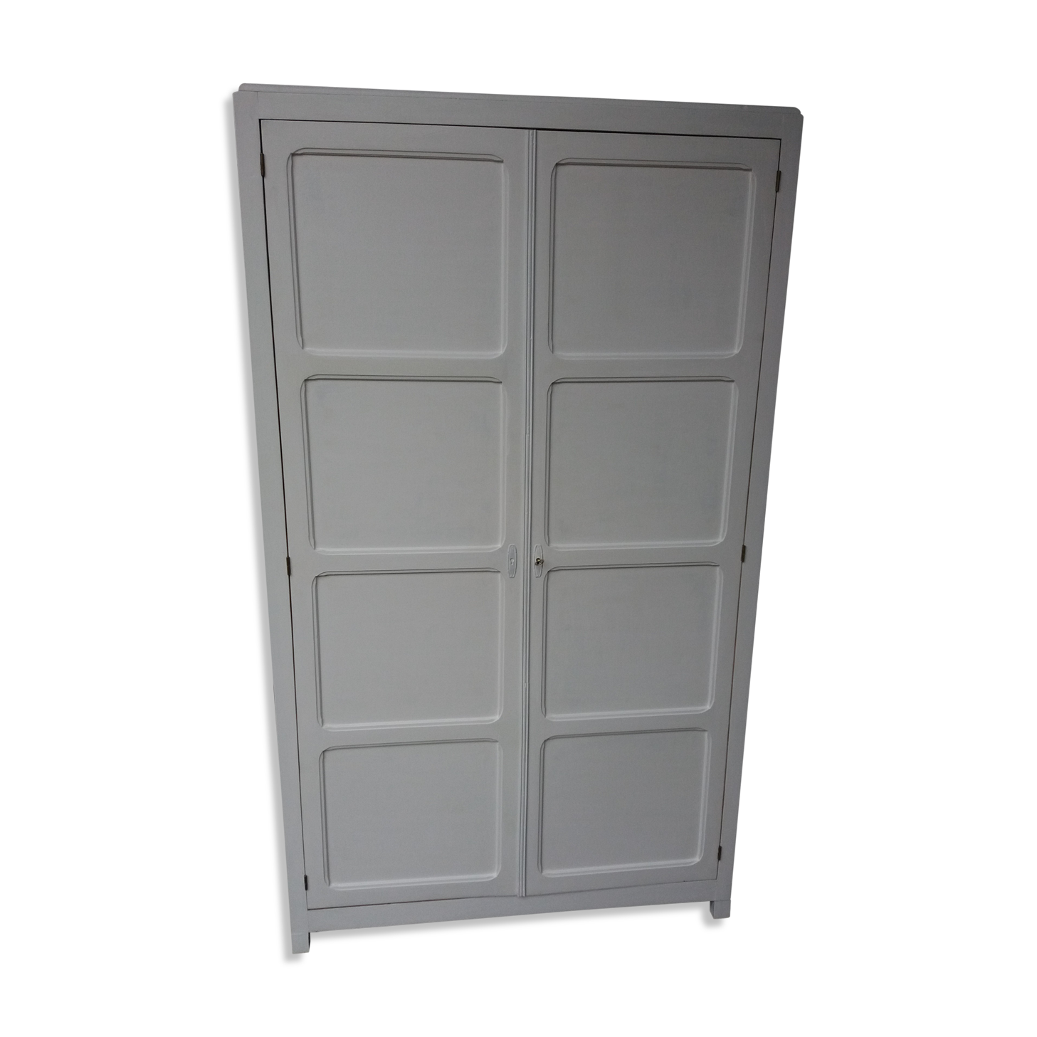 Armoire parisienne