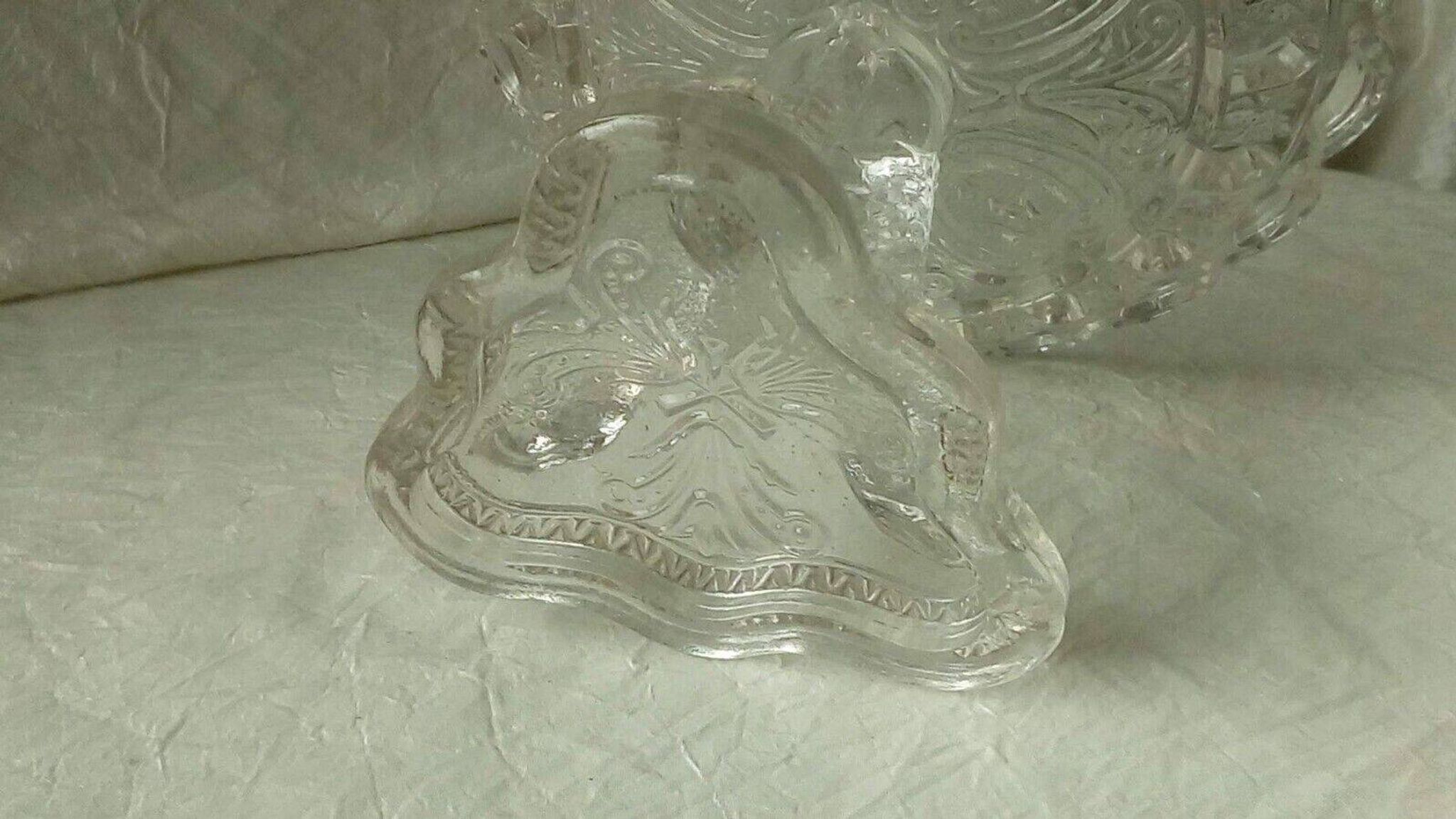 Crystal cut bowl on a fish head foot, late 19th century.