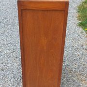 Vintage 1950s chest of drawers with tapered legs and 5 drawers.