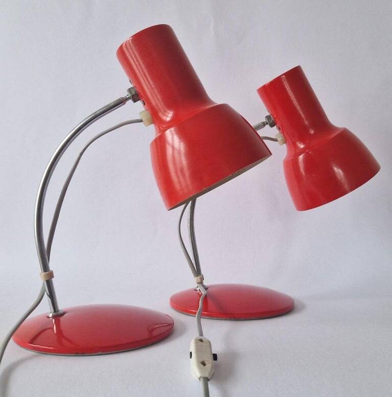 Paire de lampes de table rouges Midcentury Napako, années 1970