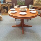Scandinavian table