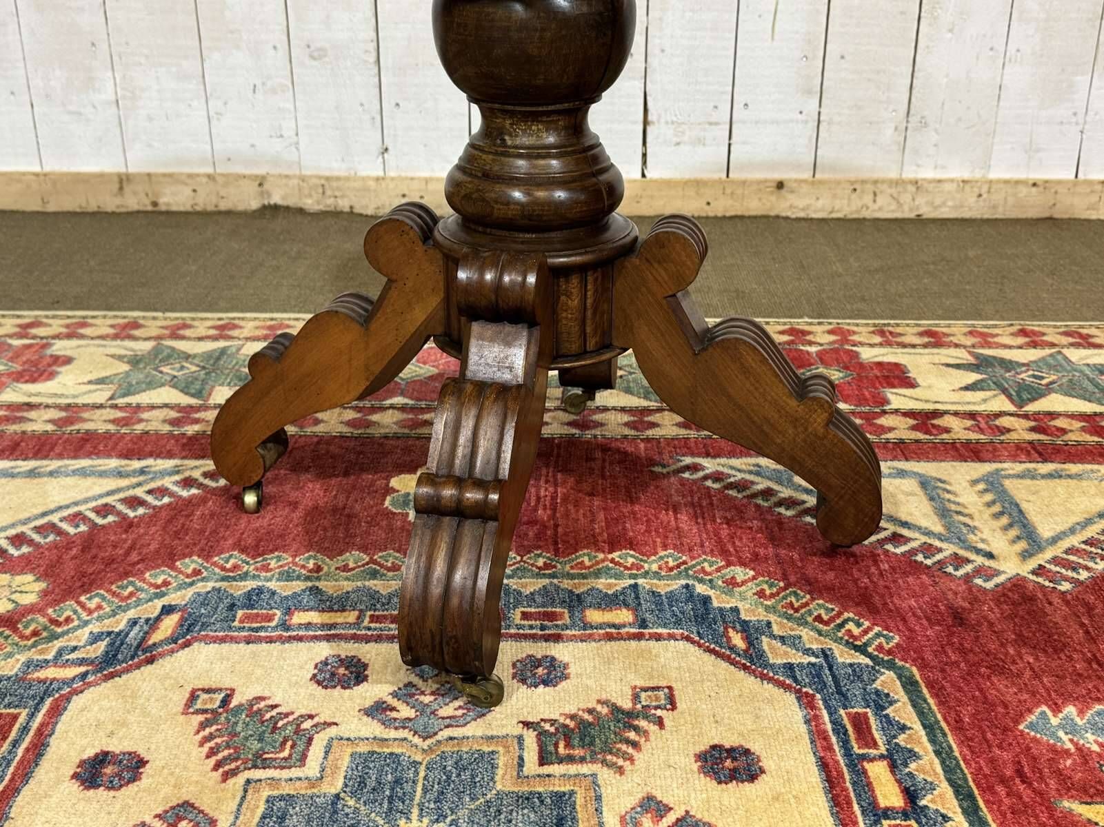 Louis Philippe side table in walnut, late 19th century.