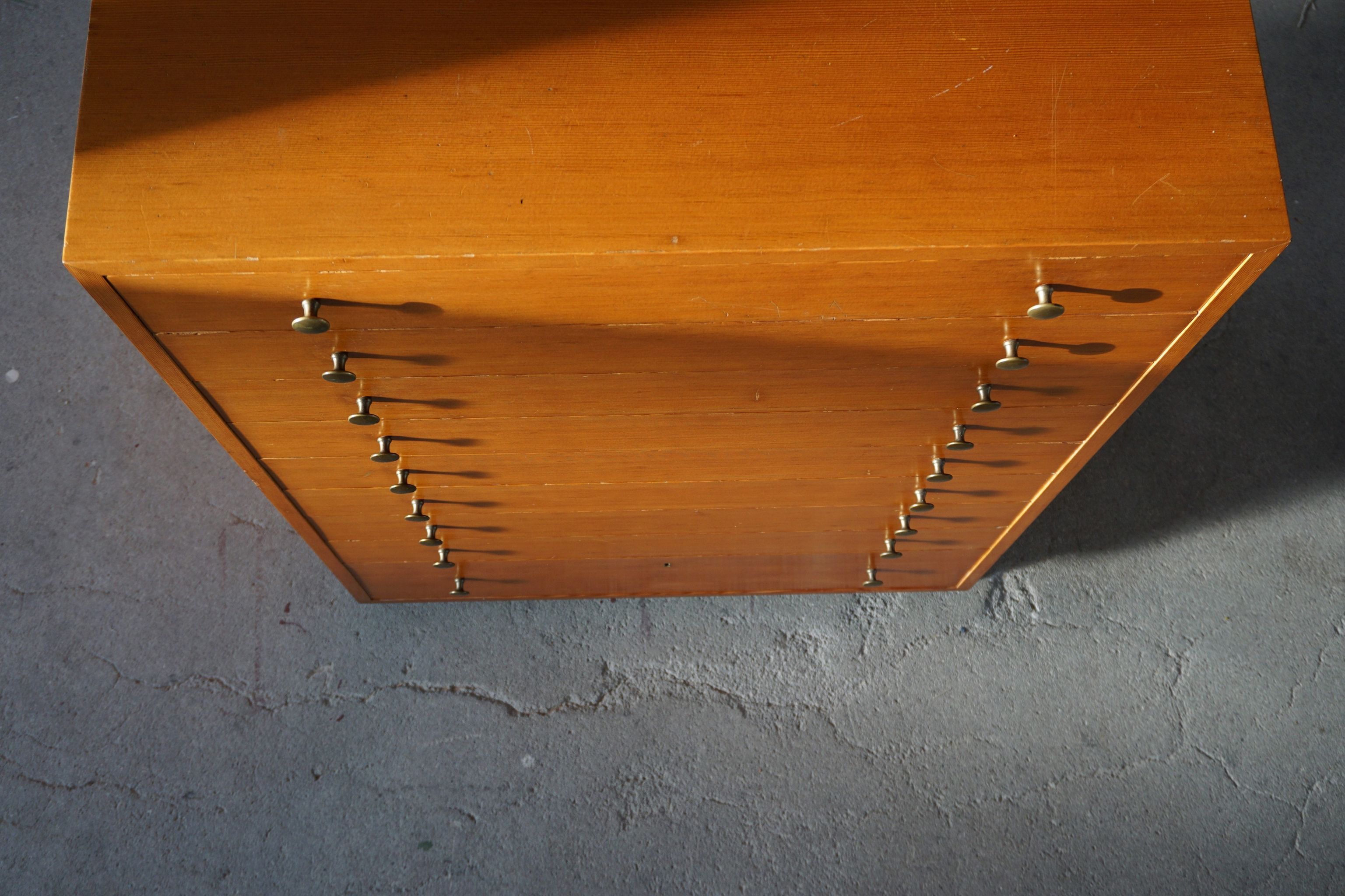 Oregon Pine Chest of Drawers with Brass Handles, 1970s