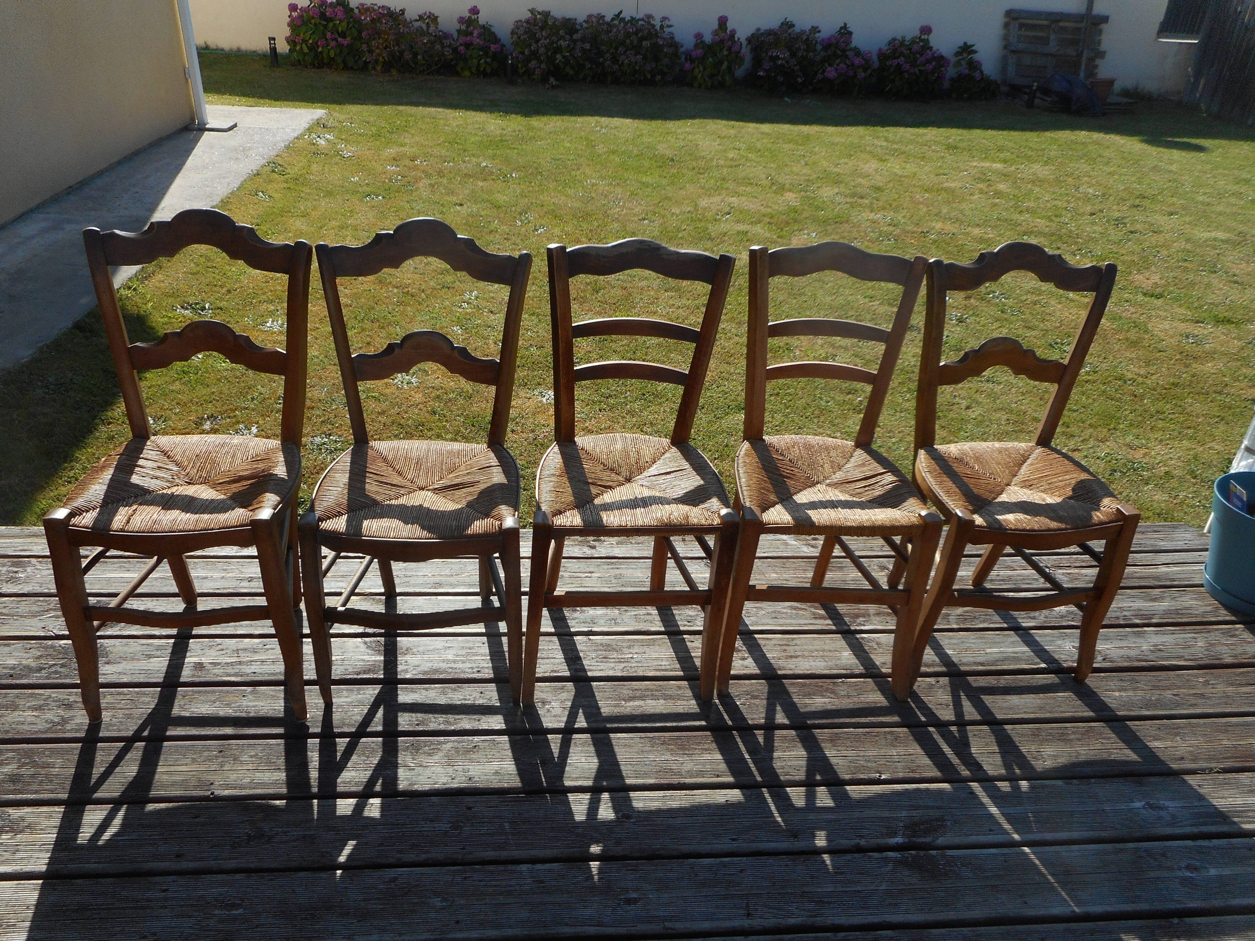 Set of 5 antique wooden chairs with straw seats