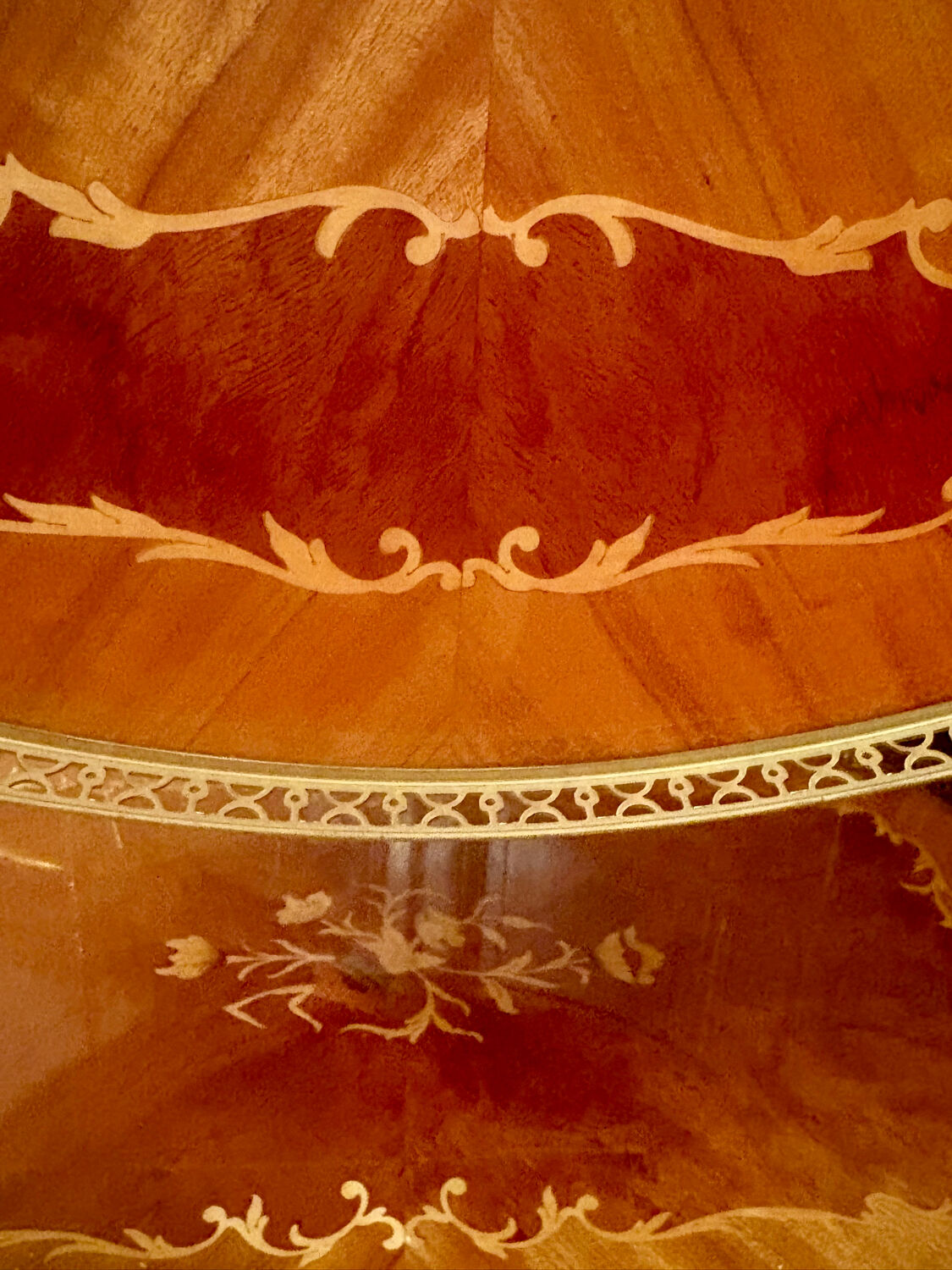 Desserte, chariot de bar marqueterie en fleur