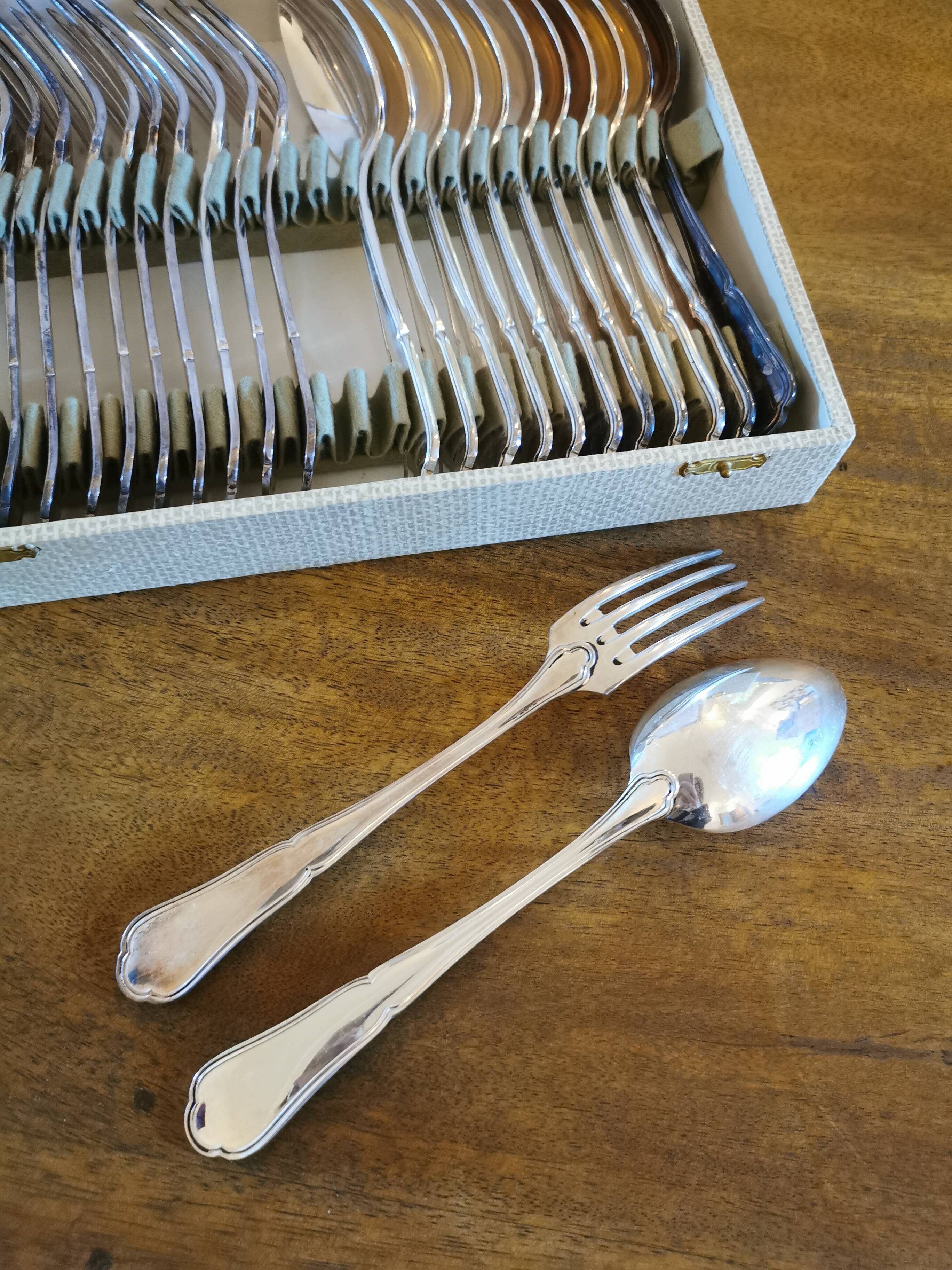Ménagère Langlois Orfèvre en métal argenté
