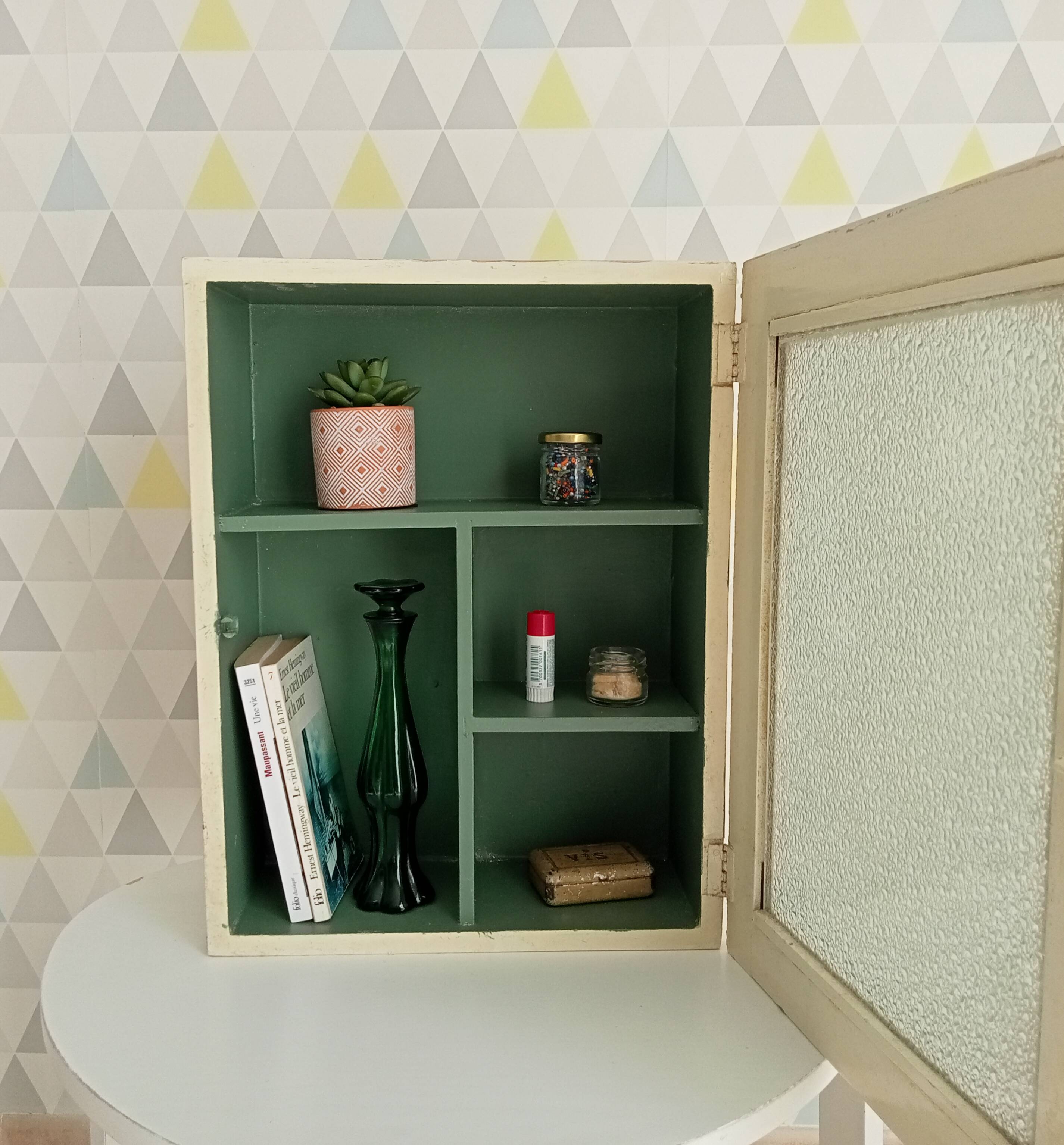 Vintage medicine cabinet 50s/60s