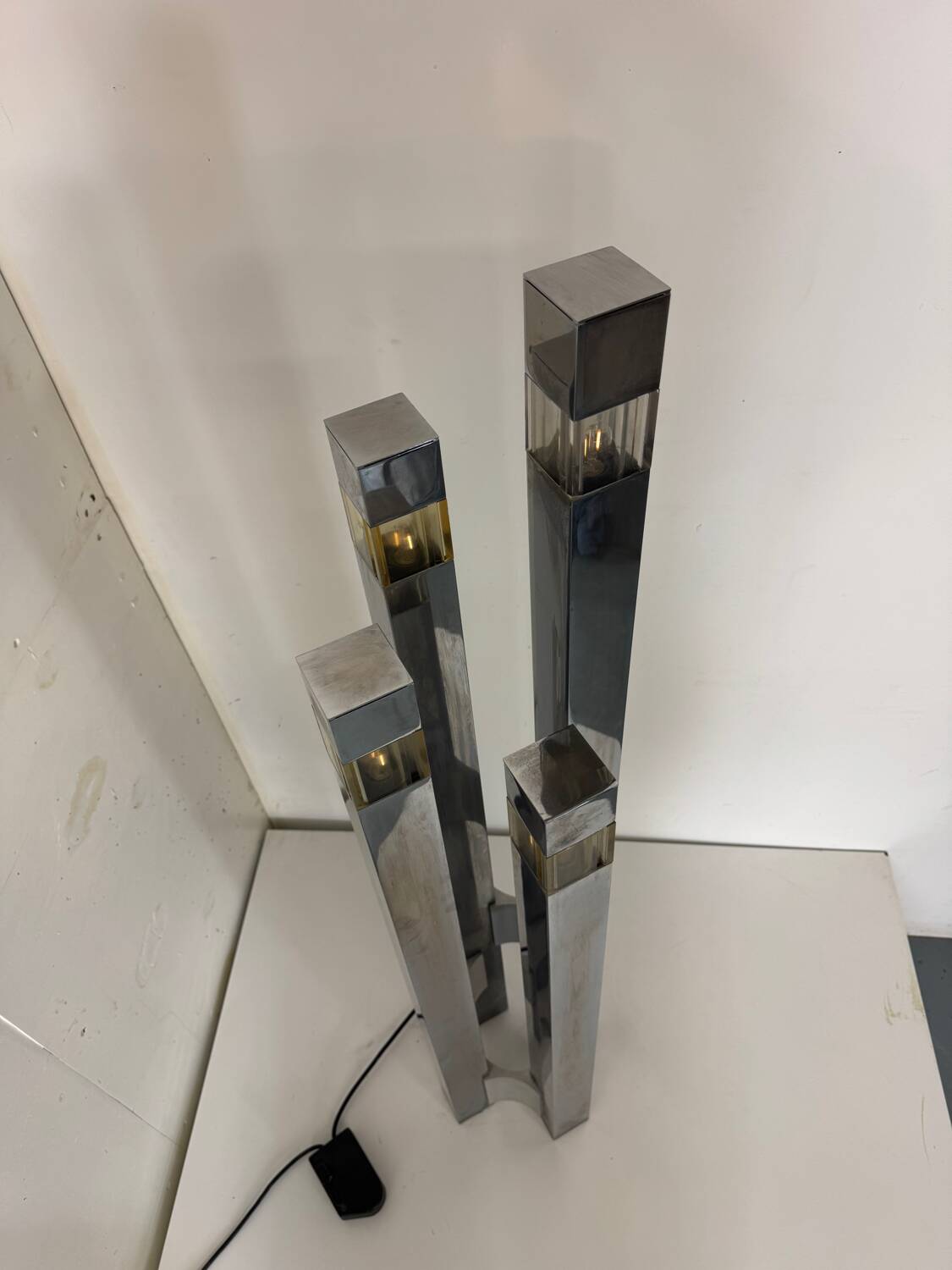 Mid-Century Modernist Italian Architectural Sciolari Cubic Floor Lamp by G