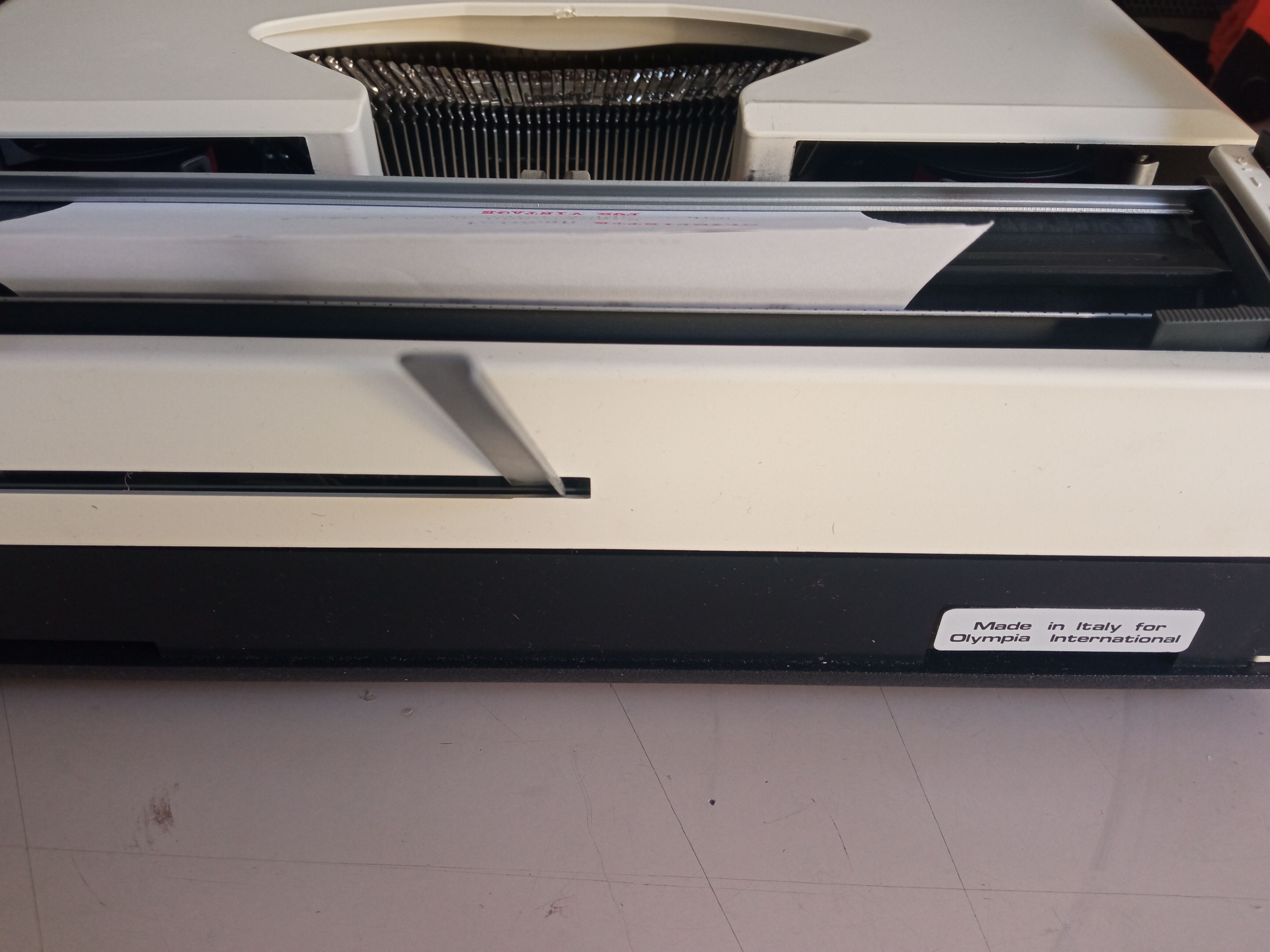 Olympia special olympiette typewriter