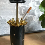 Table cigarette holder