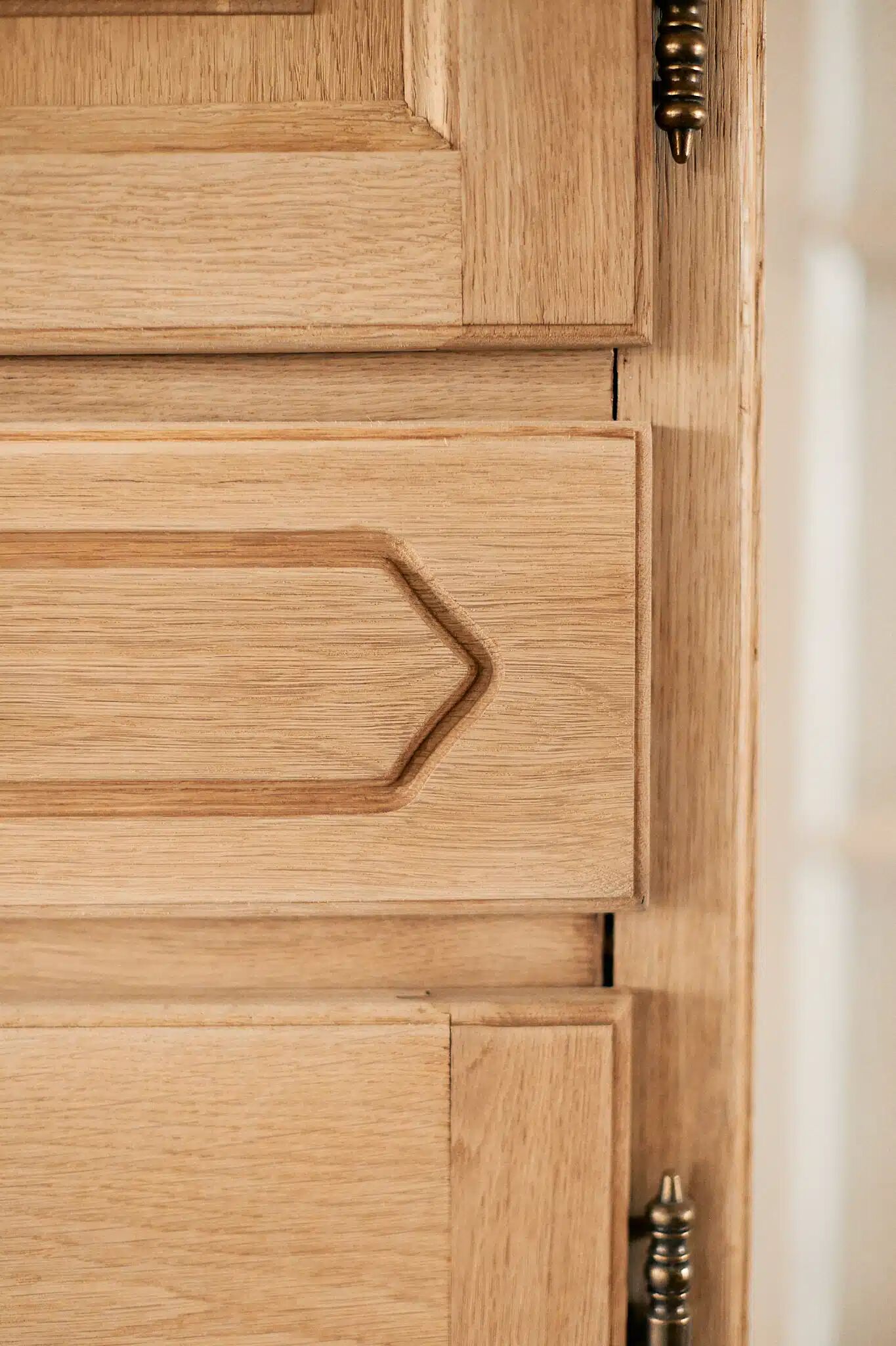 Vintage oak standing wardrobe "Giroflée"