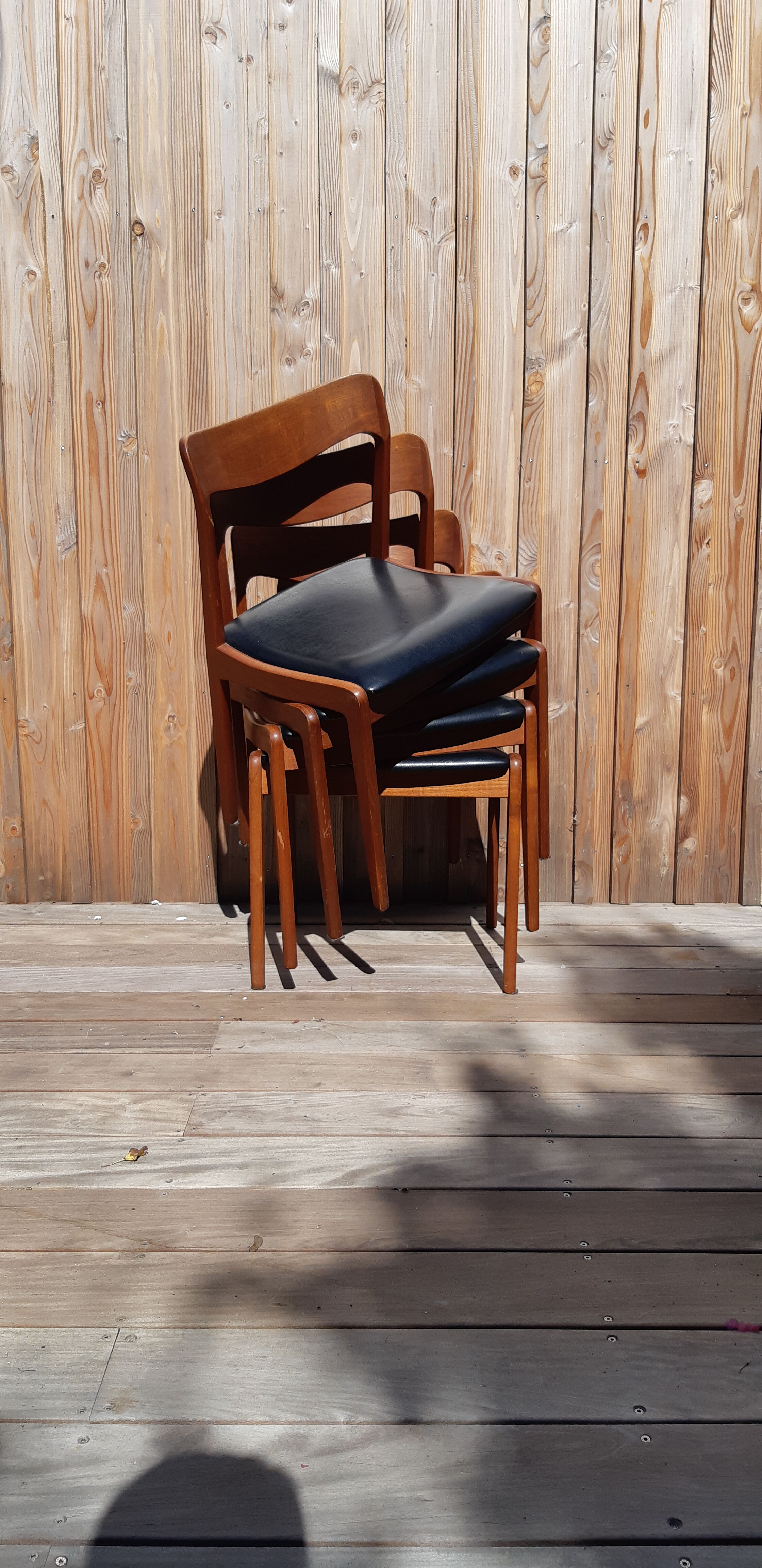 Set of 4 Scandinavian teak chairs and sky seats