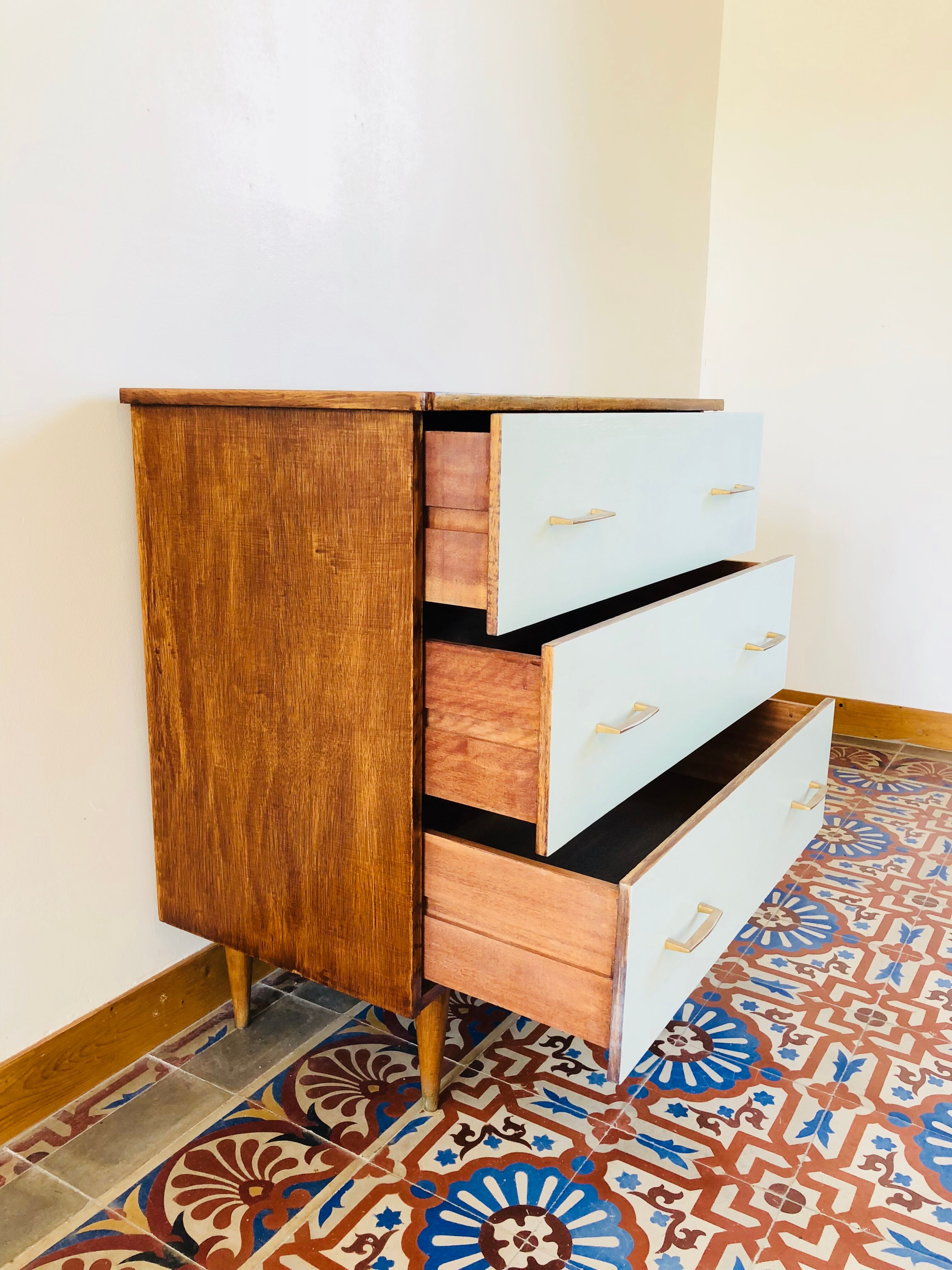Vintage 1960 chest of drawers