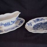 Set of a gravy boat and 2 Sarreguemines ceramic ravines, Derby model