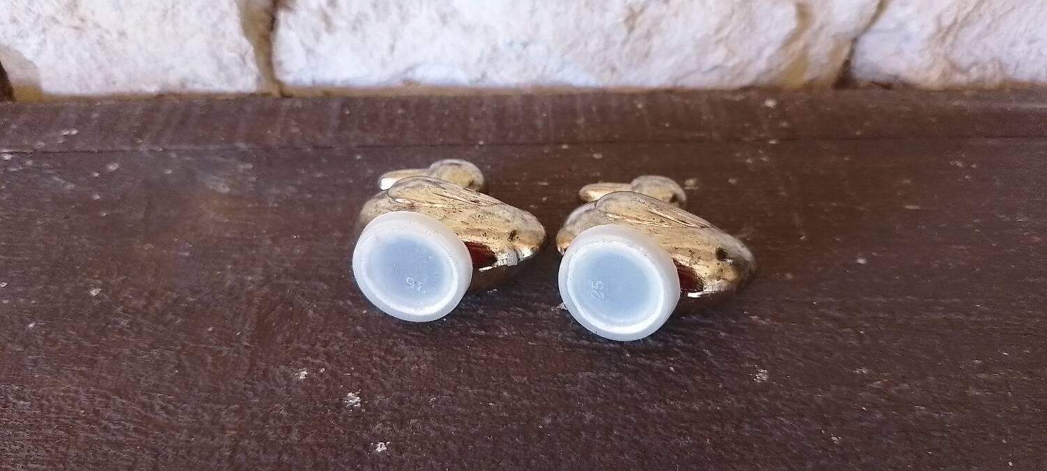 Vintage silver metal salt and pepper shaker