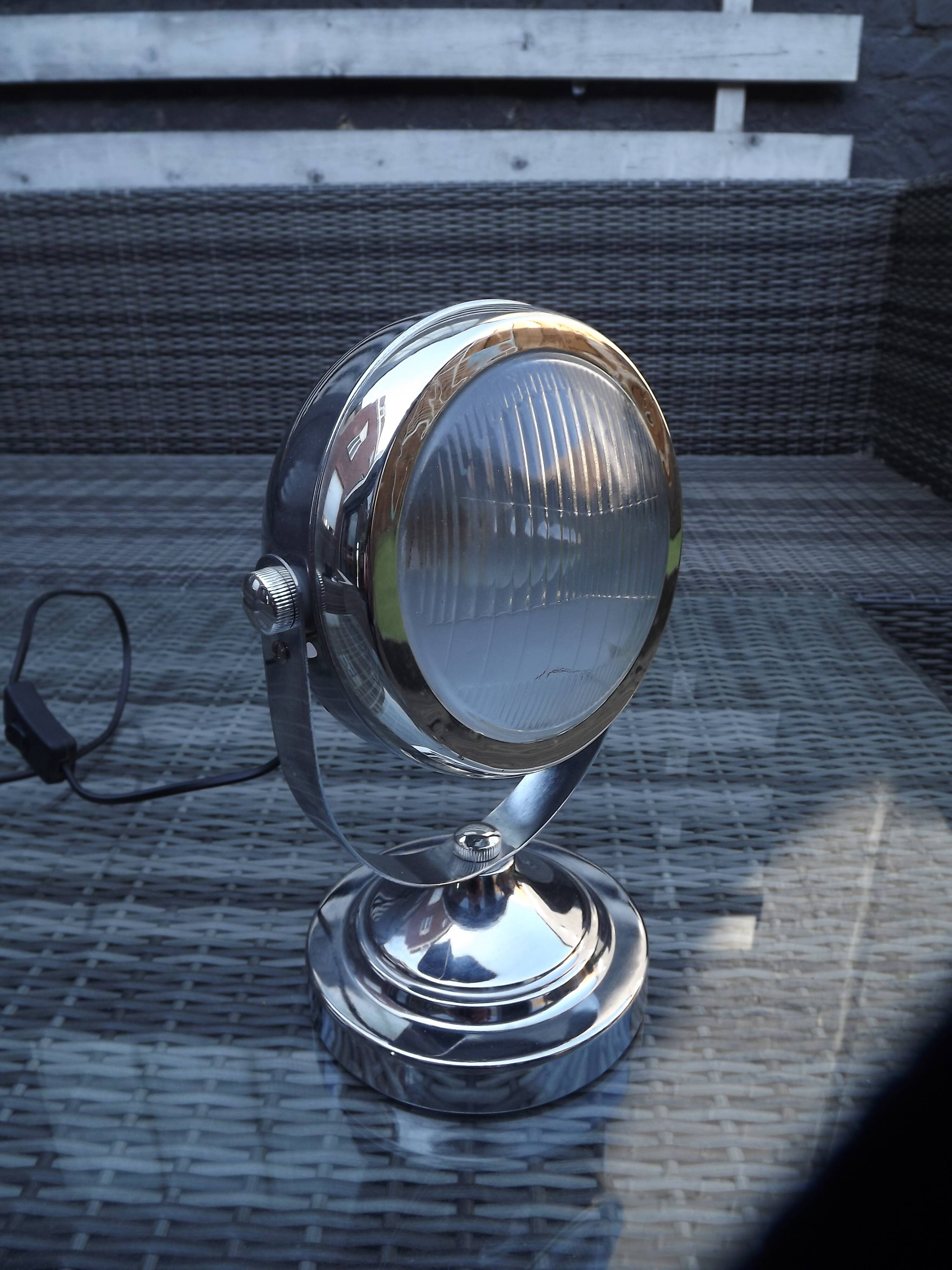 Chrome metal "lighthouse" lamp