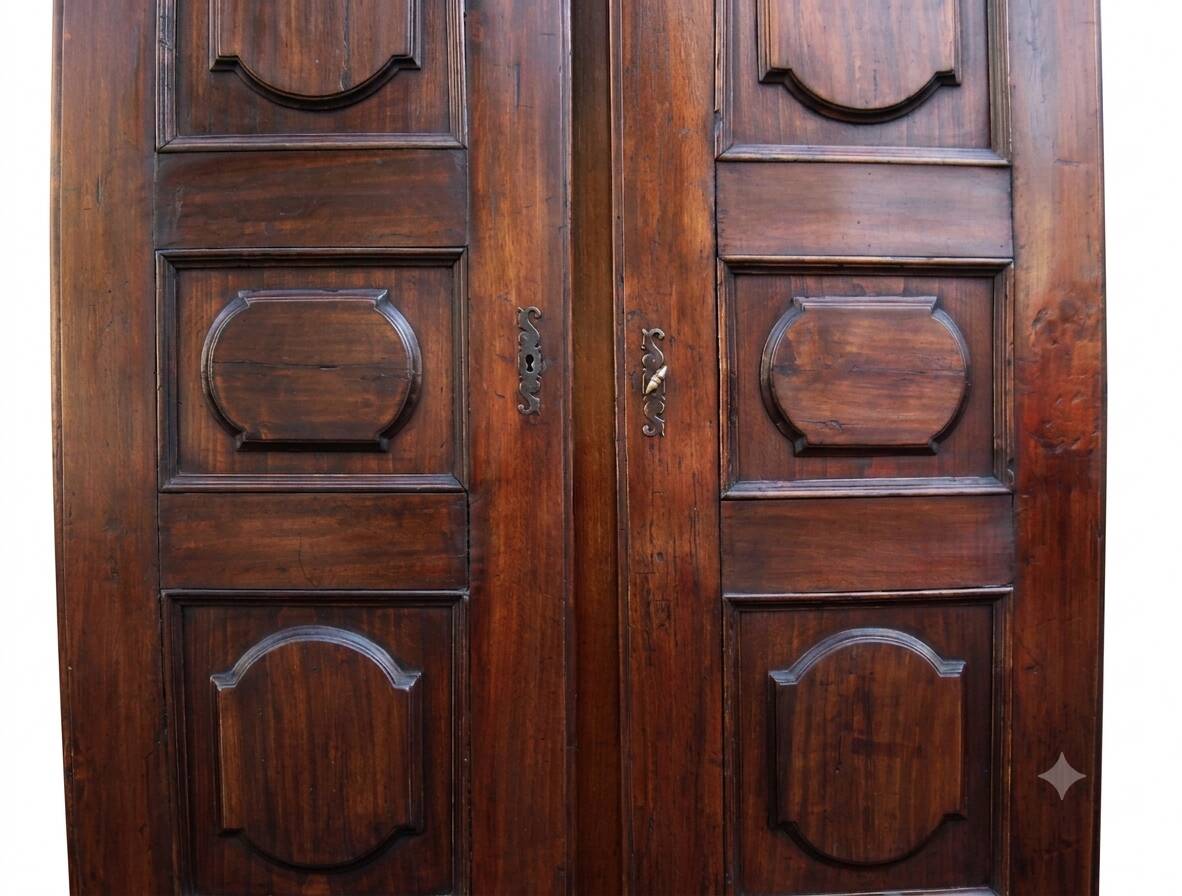 Antique panelled wardrobe from the 19th century.