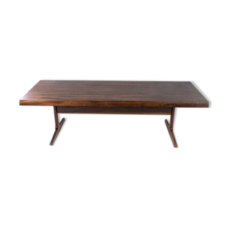 Coffee table in rosewood with shaker legs of danish design from the 1960