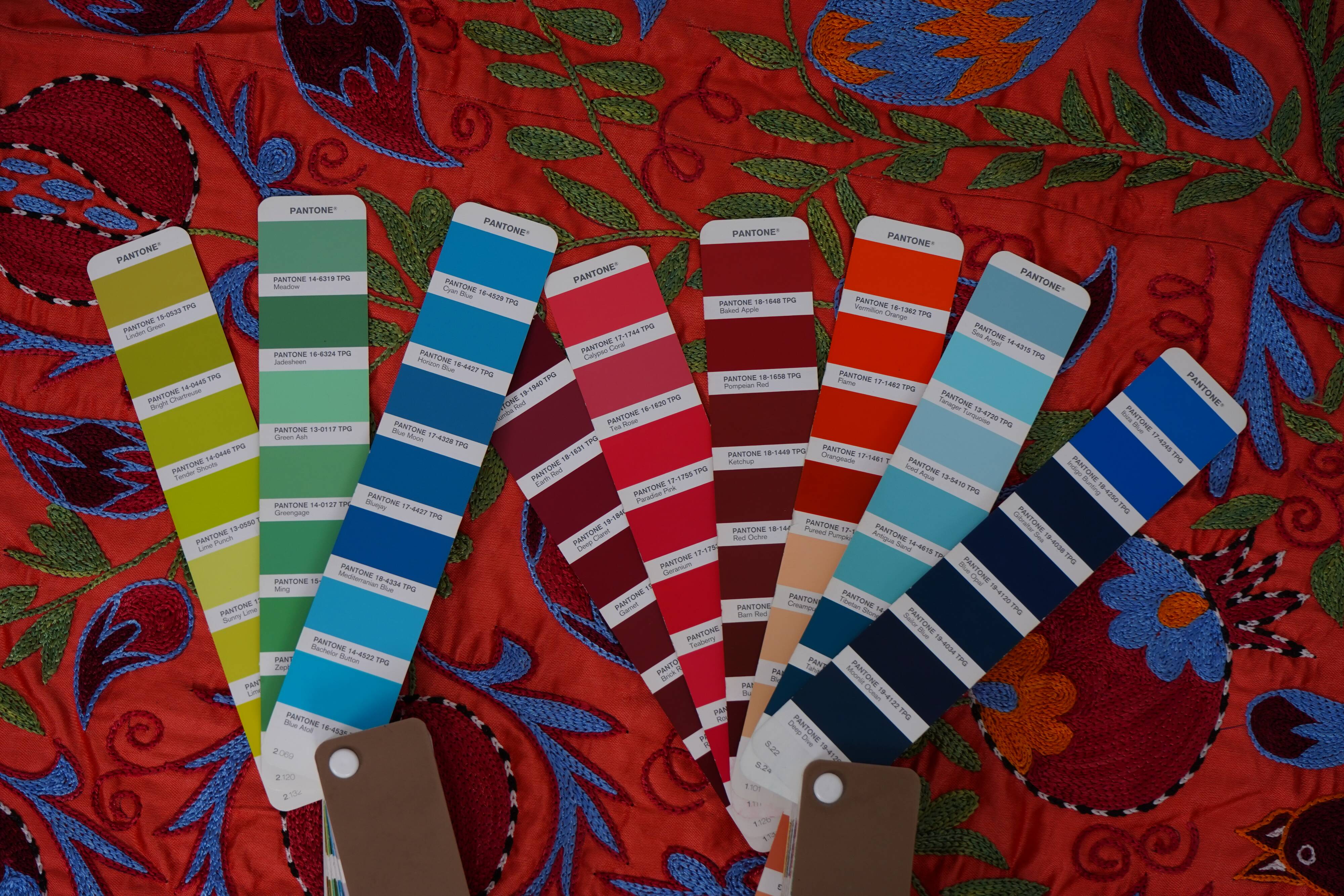 Hand-knotted rug, vintage Turkish rug 103x186 cm