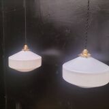 Opaline suspensions
