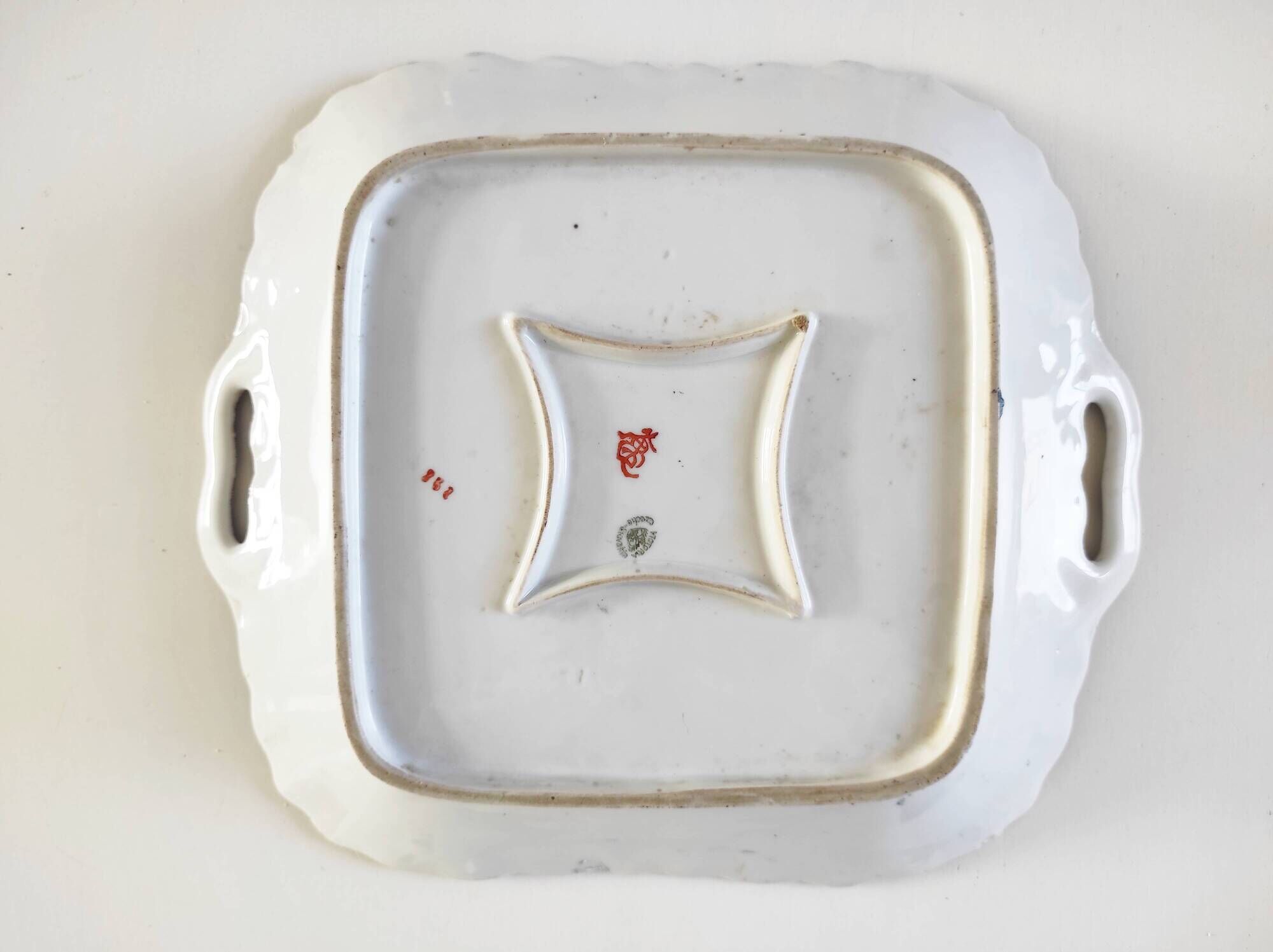 Plat, vide poche japonisant
