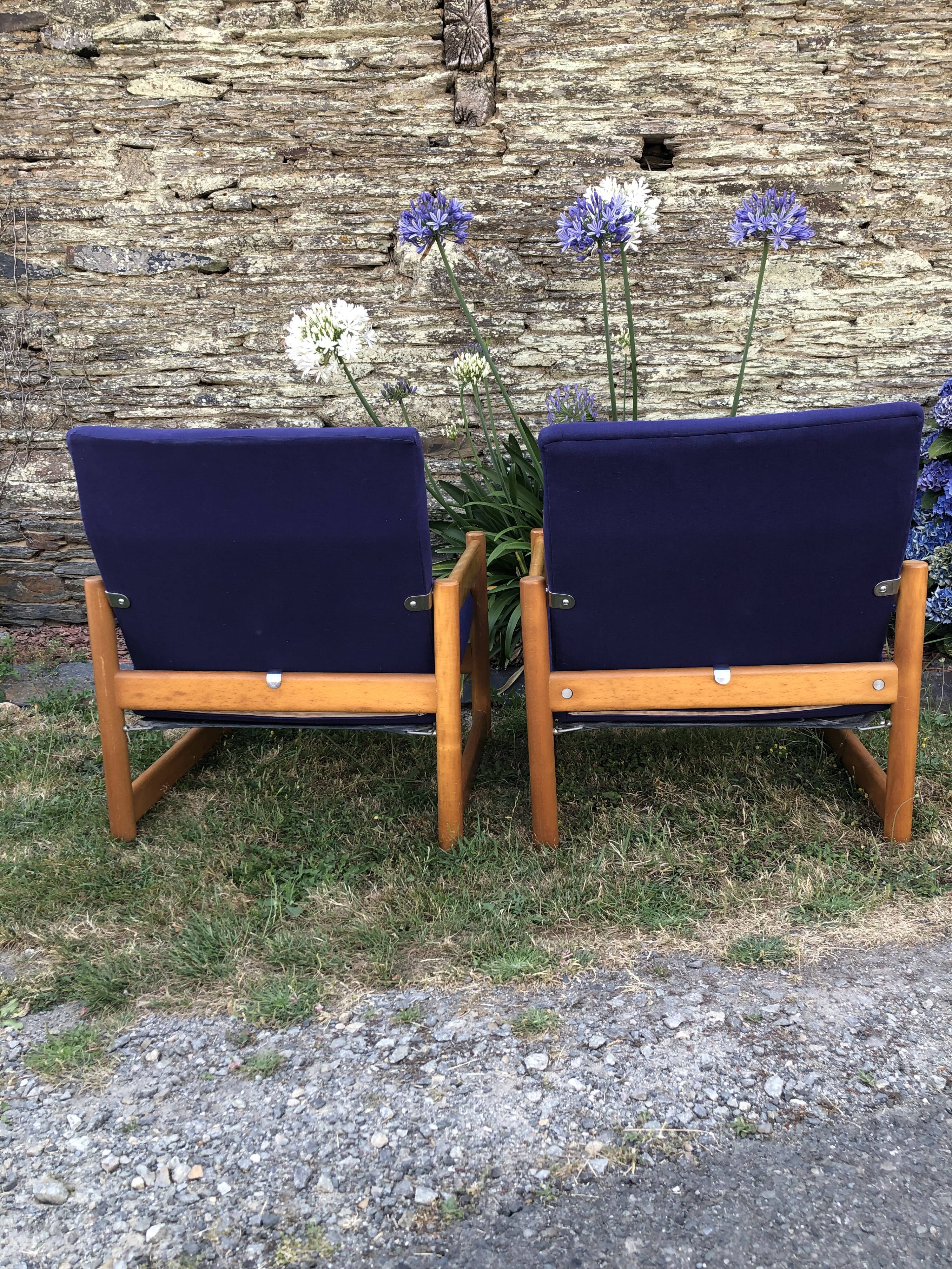 Duo de fauteuils vintage en hêtre lupton morton de john morton