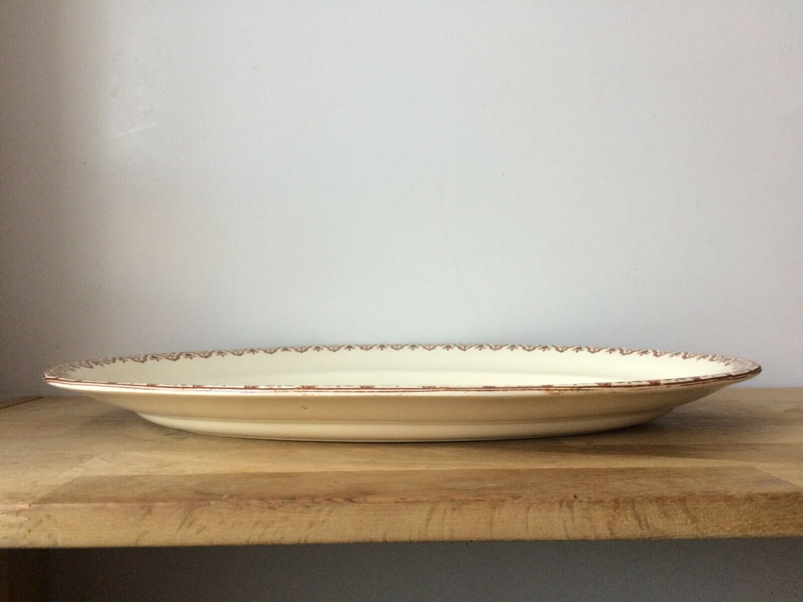 Oval flat Iron Earth Salins