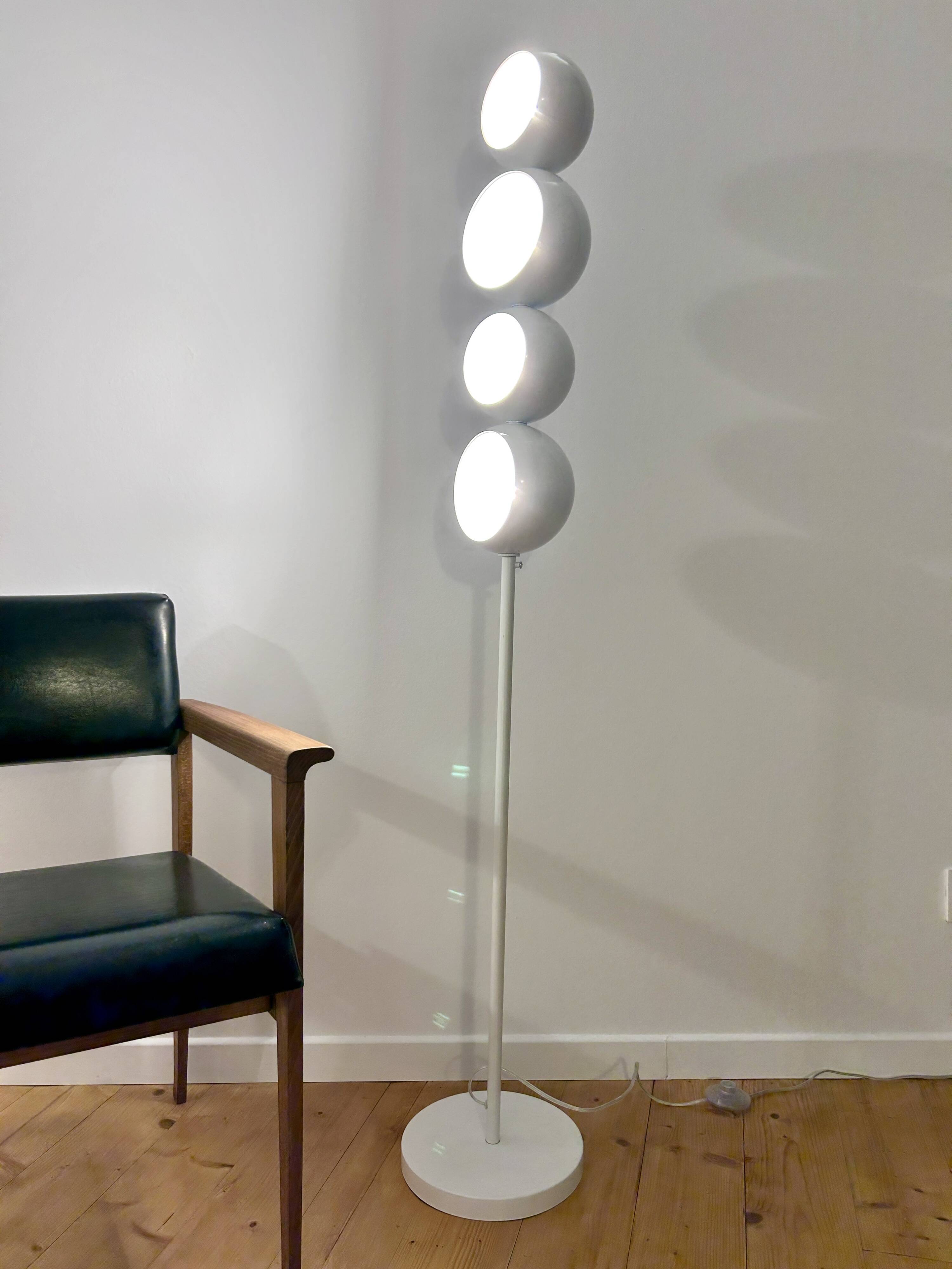 Lampadaire eyeball en métal blanc