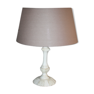 Lampe taupe avec pied en patine beige