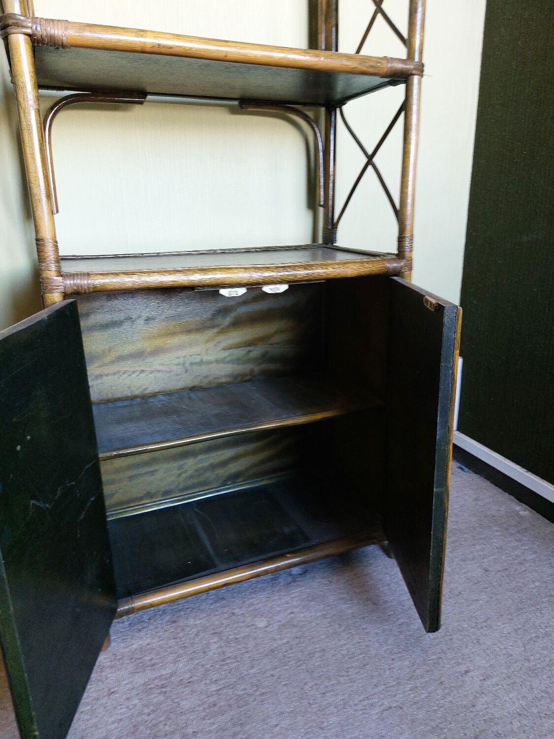 Many libraries and rattan desks.