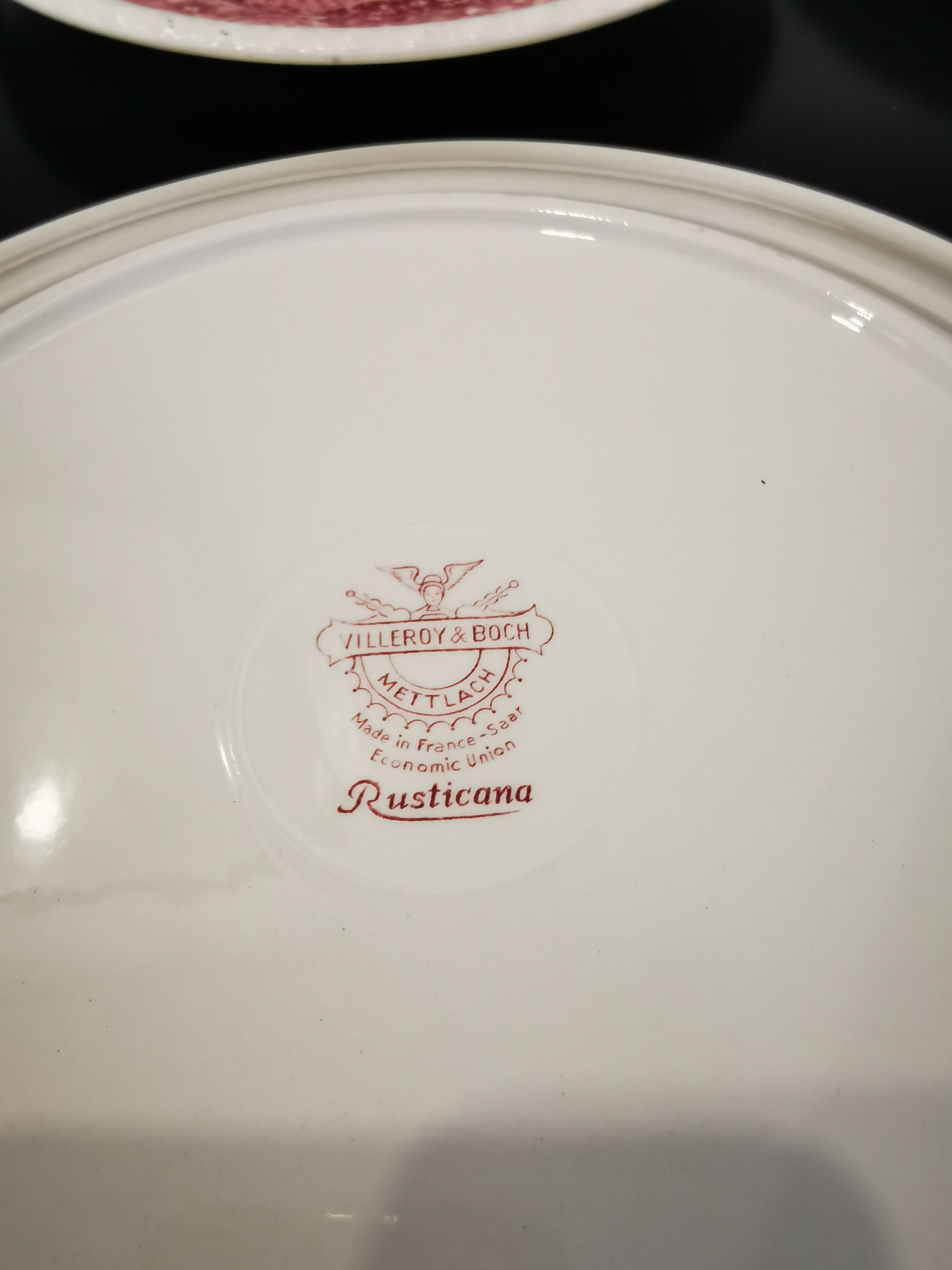 Set of 6 dessert plates and the Villeroy & Boch Rusticana serving dish