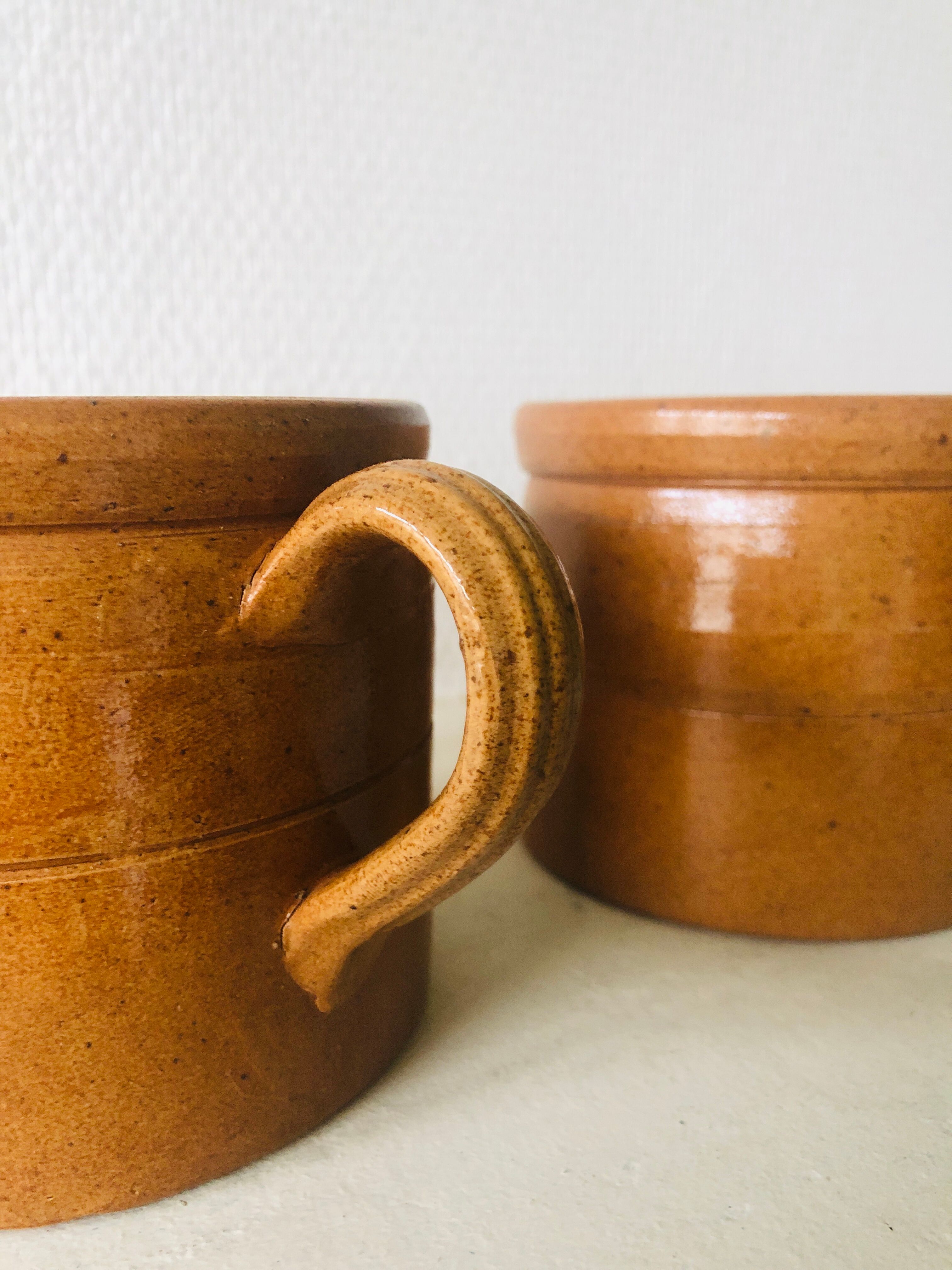 Set of 2 sandstone mugs