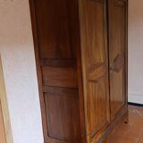 Small wardrobe in solid walnut period Consulate around 1830