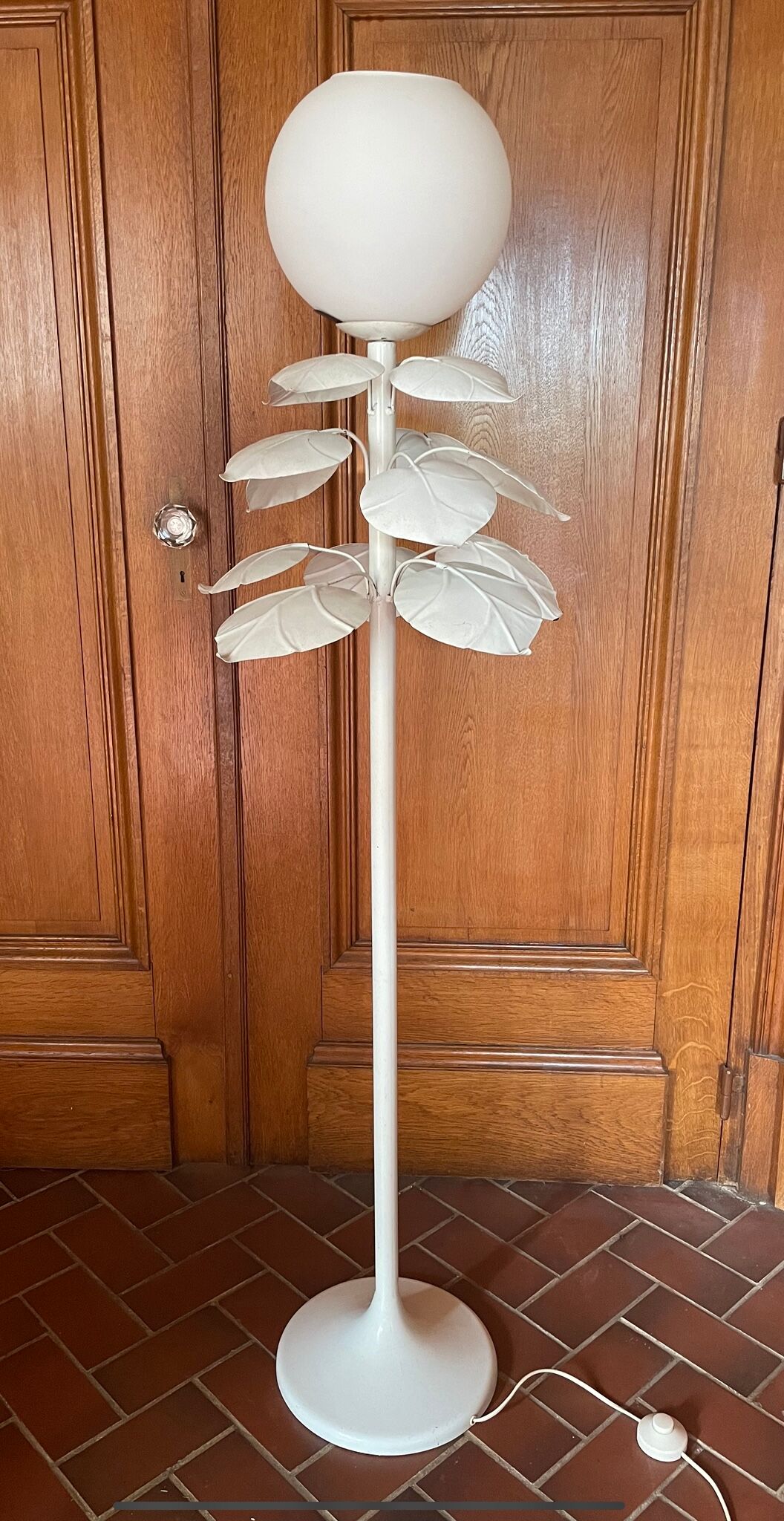 Vintage metal leaf floor lamp