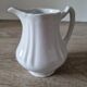 Pot à lait en porcelaine
