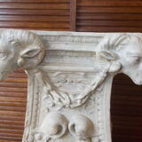 Column harness heads of rams