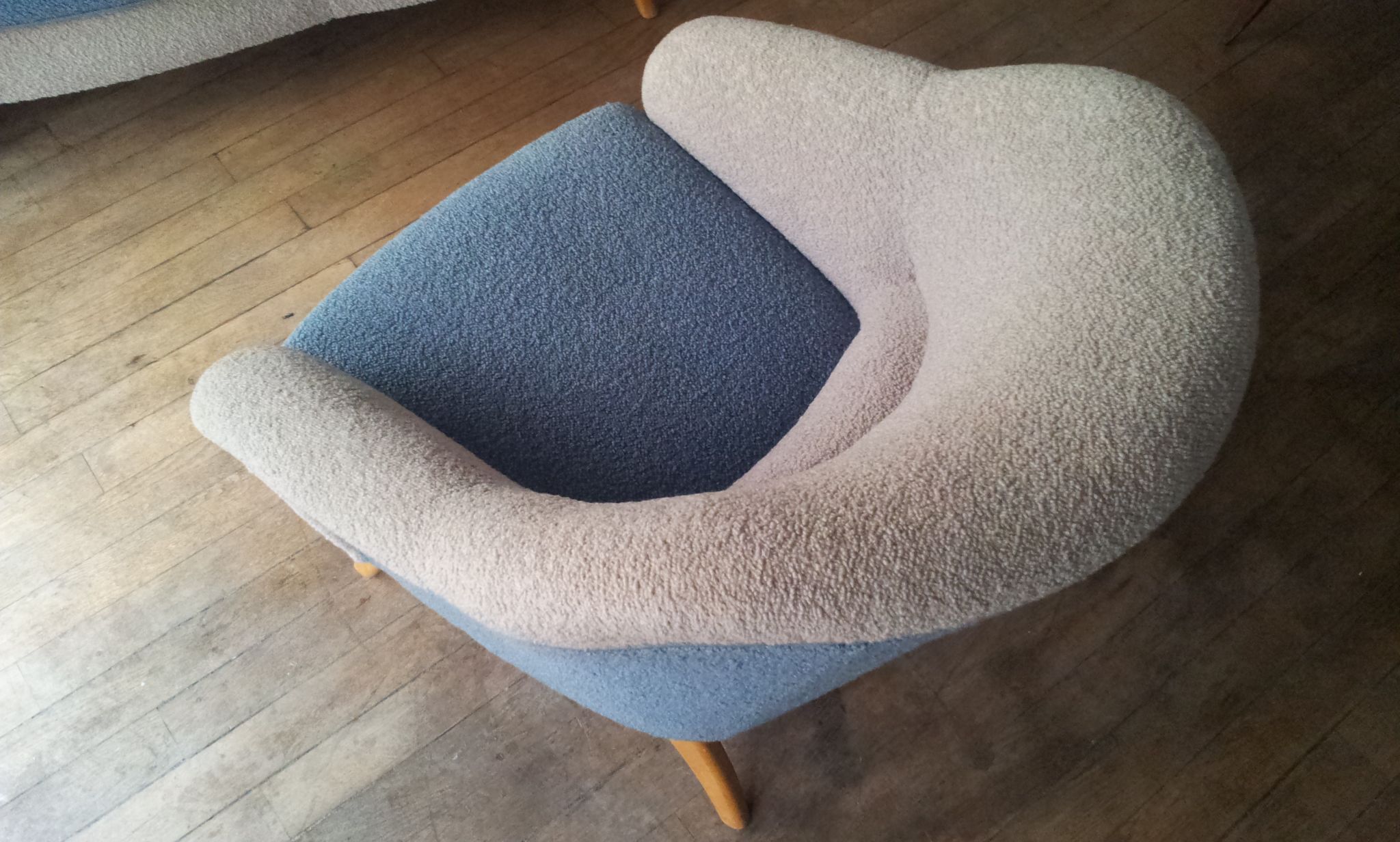 Sofa Danish 50s with his wheelchair